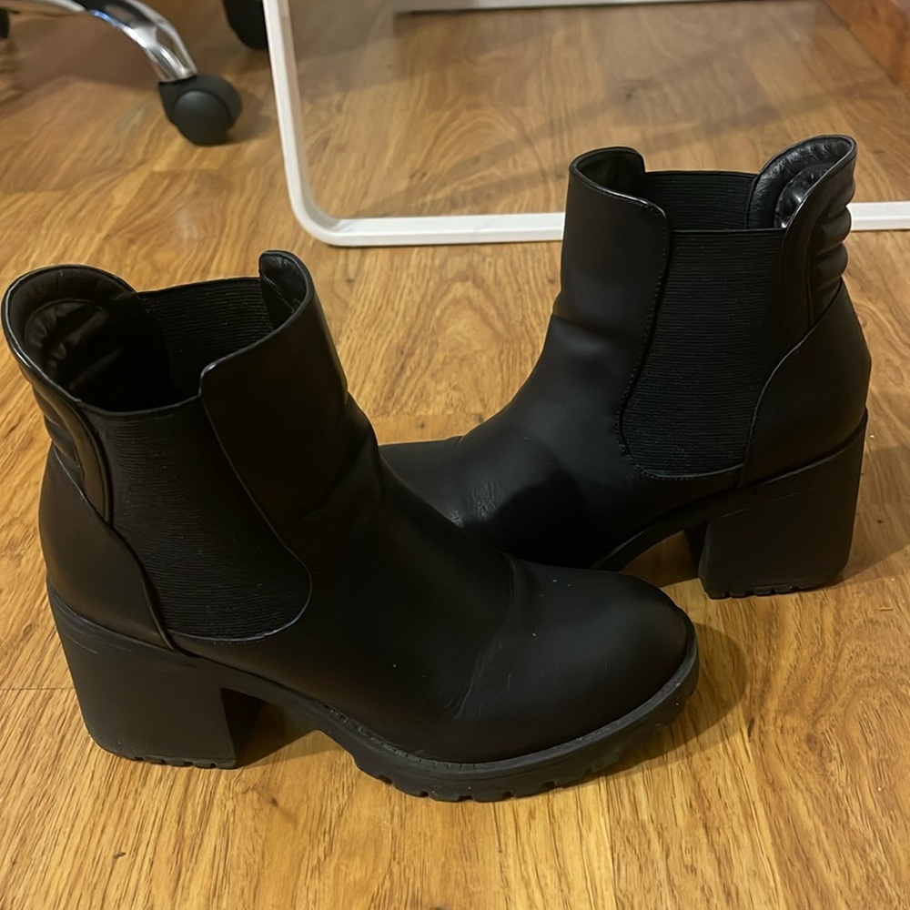 Black Chelsea Boots
